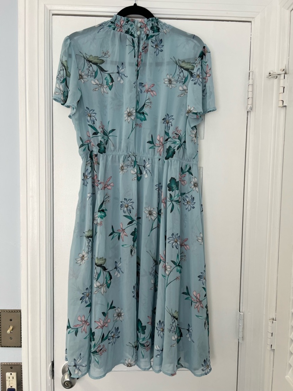 Torrid Chiffon Smocked Turtle Neck Dress light blue floral print Size 1 (14/16) - Picture 4 of 8